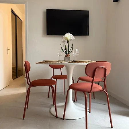 Superbe 2p, Clim, Terrasse Au Calme, A Pied Cannes