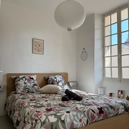 Superbe 2p, Clim, Terrasse Au Calme, A Pied *